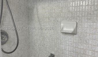 20335 W Country Club Dr 1206, Aventura, FL 33180