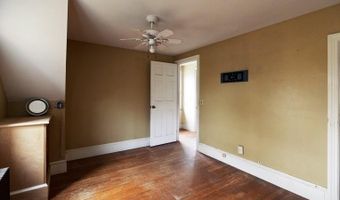 46 Roslyn Ave, Cranston, RI 02910