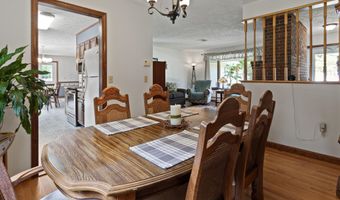 224 Sunderland Dr, Auburn, ME 04210