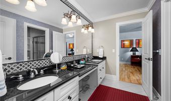 47 Nature Cove Ct, Amherst, NY 14221