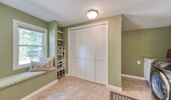 99 Lincoln St, Berlin, CT 06037