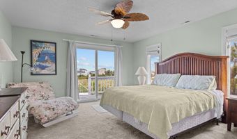 105 Island Quay Ct, Atlantic Beach, NC 28512