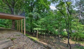 1592 Greenfield Crossing Ct, Ballwin, MO 63021