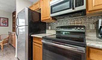 140 UWAPO Rd 39-103, Kihei, HI 96753