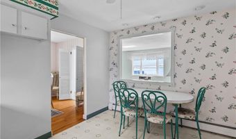 78 Ellery Rd, Newport, RI 02840