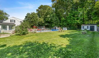 13 Pleasant Rise Cir, Brookfield, CT 06804
