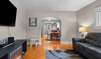 733 W GRANT St, Appleton, WI 54914