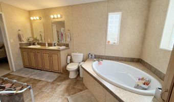 537 Mcpherson Dr, Alford, FL 32420