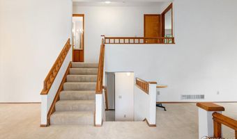 1660 Emerald St, Broomfield, CO 80020