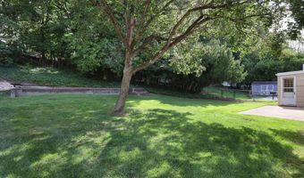 30 Oxford Ln, Aberdeen, NJ 07747