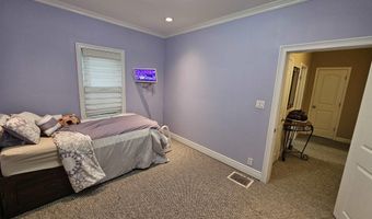813 W 4th St, Bicknell, IN 47512