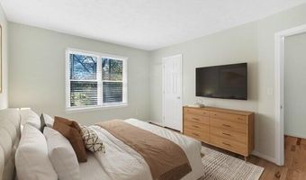 817 NE Wayne Ave 17, Abingdon, VA 24210