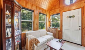614 Country Club Dr, Arapahoe, NC 28510