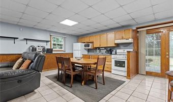 3 Betsy Dr, Bristol, RI 02809