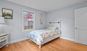 31 Swan St, North Providence, RI 02911