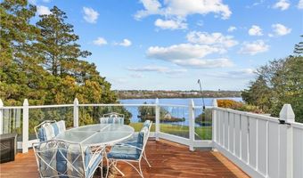 44 Bliss Mine Rd 4, Middletown, RI 02842