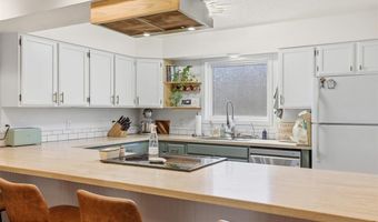 320 E Dowling Rd #7, Anchorage, AK 99518