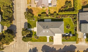 1342 11TH St, Bandon, OR 97411