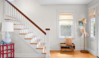 115 Washington St, Newport, RI 02840