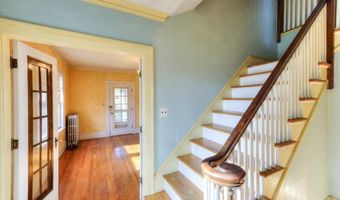 24 Hadwen Rd, Worcester, MA 01602