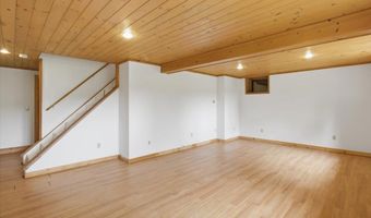 15 Polygraphic Ln, Bennington, VT 05257