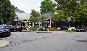 34 Hanford Ave, Bridgeport, CT 06605