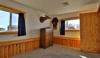 18 Rock Creek Rd, Clark, WY 82435