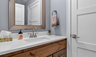 570 Linden Dr 316, Arnolds Park, IA 51331