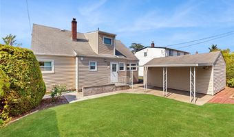 42 Plainfield Rd, Albertson, NY 11507
