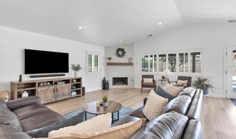 15305 Lookout Rd, Apple Valley, CA 92307