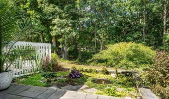 16 SHELLI Ter, Barnegat, NJ 08005