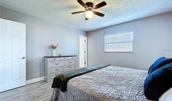 6040 FRANCIS Dr, Apollo Beach, FL 33572