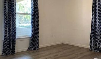 213 M St, Aurora, NE 68818