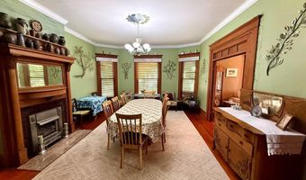 619 Q St, Aurora, NE 68818