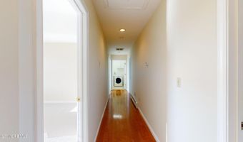 11 Drake Dr, Bayville, NJ 08721