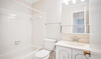 7492 COVENT WOOD Ct, Annandale, VA 22003