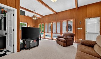 6926 Woodridge Dr, Avon, IN 46123