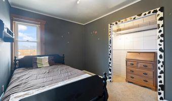 213 215 W 4th Ave N, Aurora, MN 55705