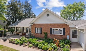 304 S 2nd St, Alma, WI 54610