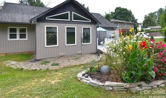 302 Watson Rd, Arden, NC 28704