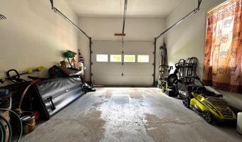 32 Albe Dr, Bennington, VT 05201