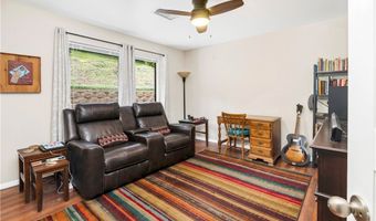 735 Del Valle Dr, Fallbrook, CA 92028