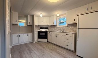 48 Bushey St, Ashland, ME 04732