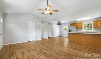76 Selwyn Rd, Asheville, NC 28806