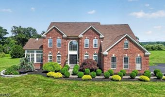 3 Surrey Way, Alexandria Twp., NJ 08867