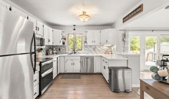 817 Limecrest Rd, Andover, NJ 07860