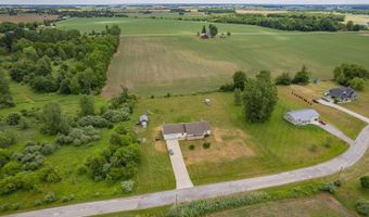 4753 Holloway Rd, Adrian, MI 49221