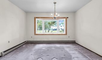 11 Phillips Mills Dr, Middletown, NJ 07748