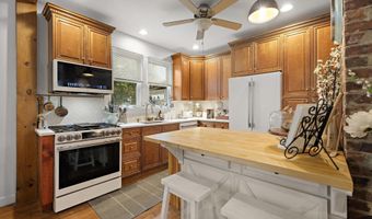 210 N BEACH Ave, Beach Haven, NJ 08008