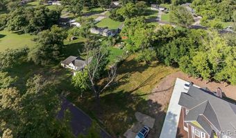 1217 Kiefer Creek Rd, Ballwin, MO 63021